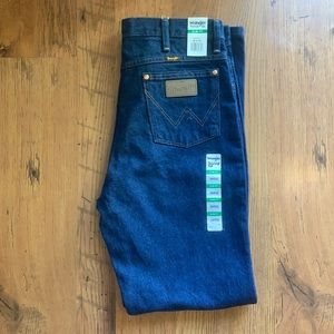 Brand new w/ tags cowboy cut Wrangler jeans